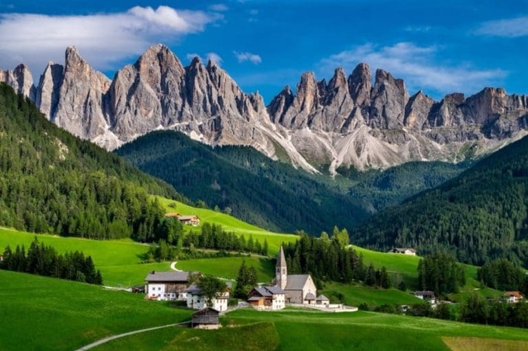 Collette incentive to join Dolomites famil Travel Monitor